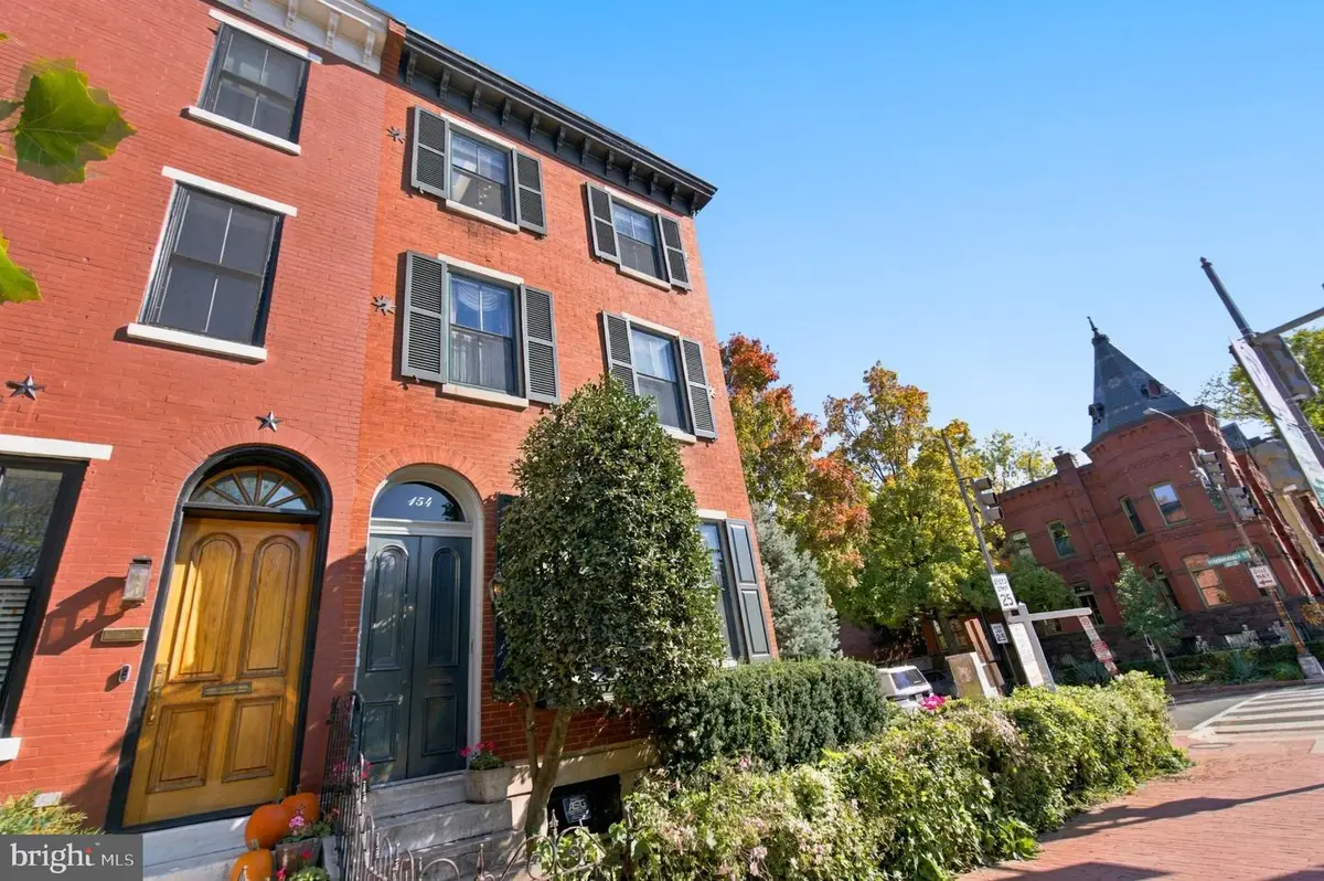 154 11th St Se, Washington, DC 20003 - #1