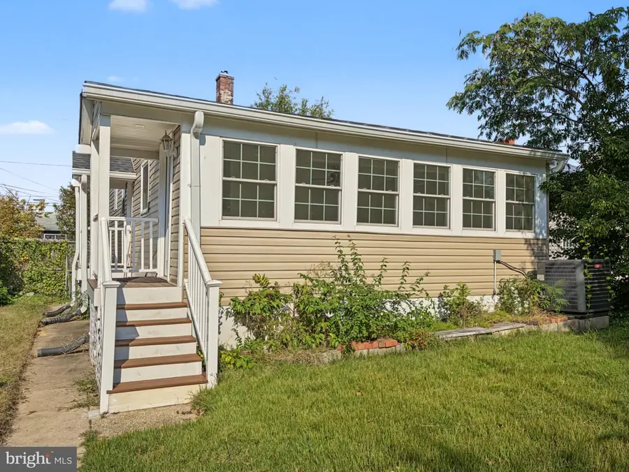4231 Meade St Ne, Washington, DC 20019 - #2