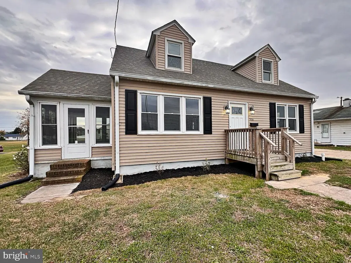 916 Forest St, Dover, DE 19904 - Image #1