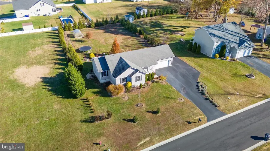 25 E Buck Point Rd, Clayton, DE 19938 - Image #2