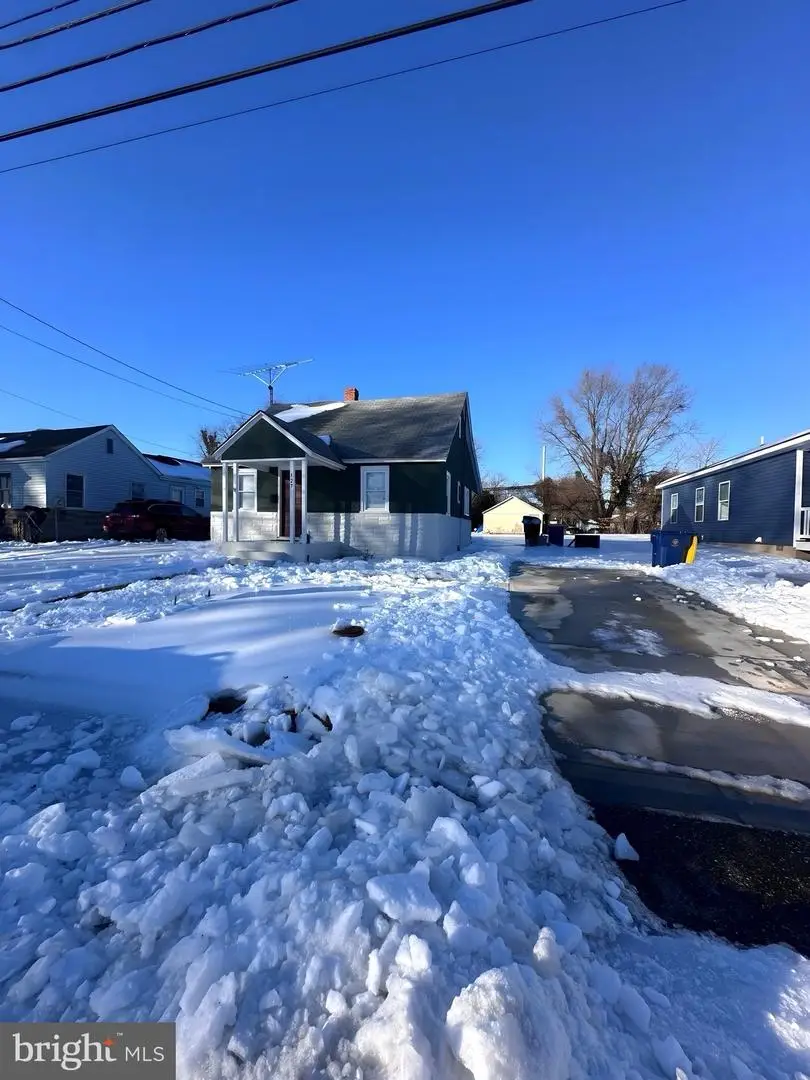 127 Roosevelt Ave, Dover, DE 19901 - #2