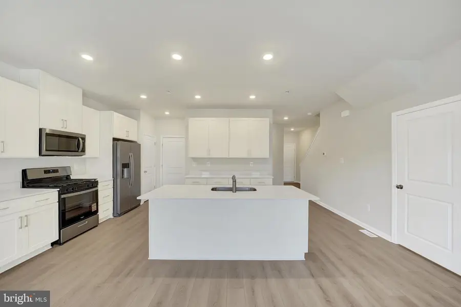 553 W North St, Smyrna, DE 19977 - #2