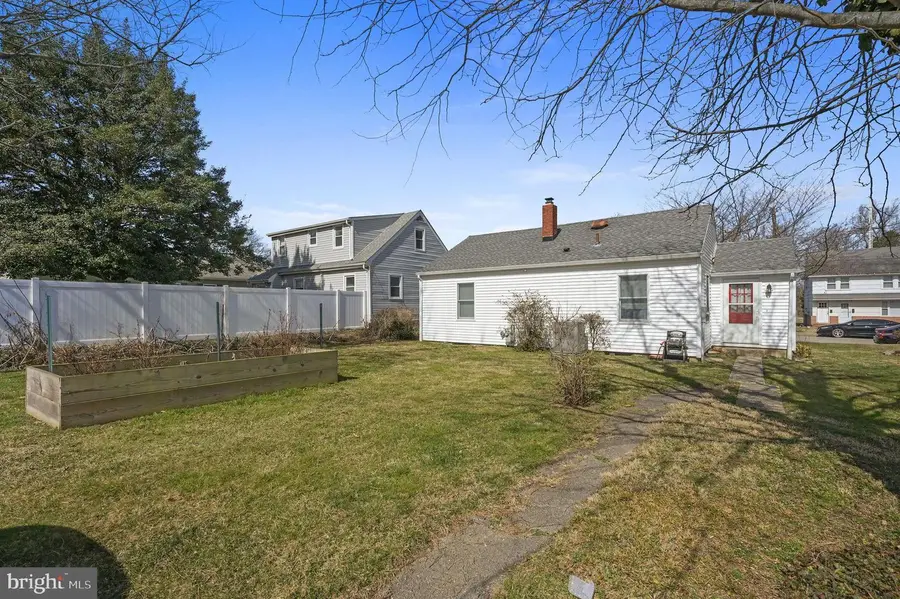 234 Pine St, Dover, DE 19901 - #2