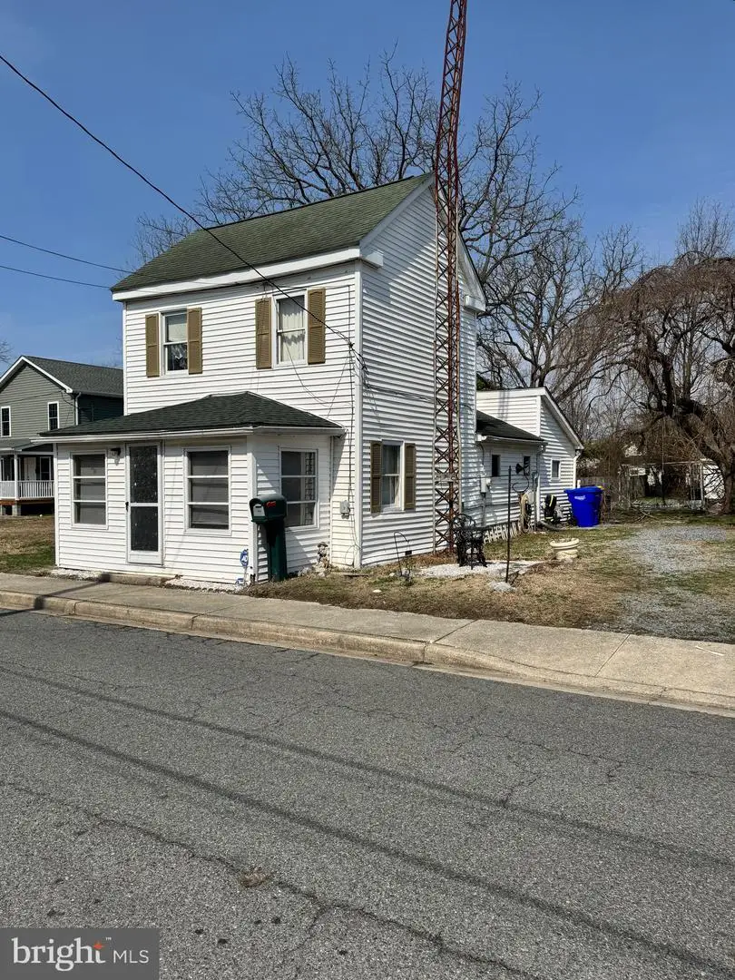 104 Wolcott St, Harrington, DE 19952 - #2