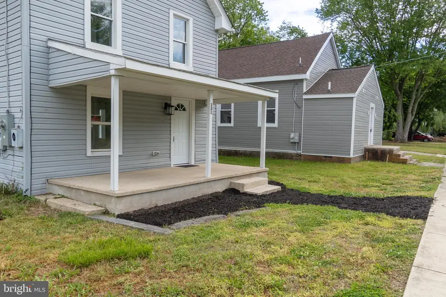 131 W Mispillion St, Harrington, DE 19952 - #3