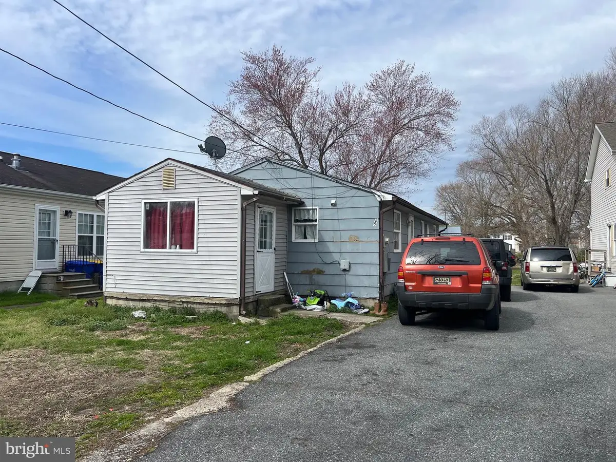 25 East St, Harrington, DE 19952 - #1