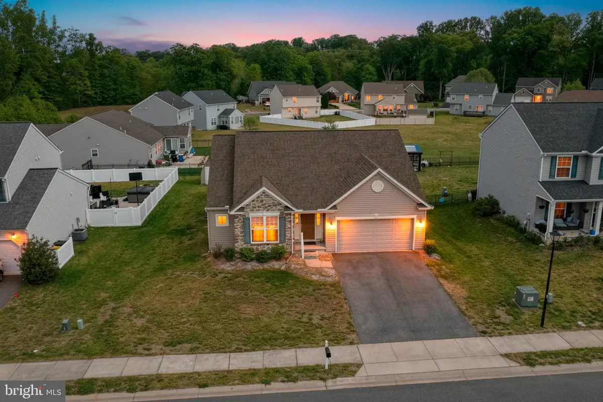 27 River Cliff Cir, Felton, DE 19943 - #1