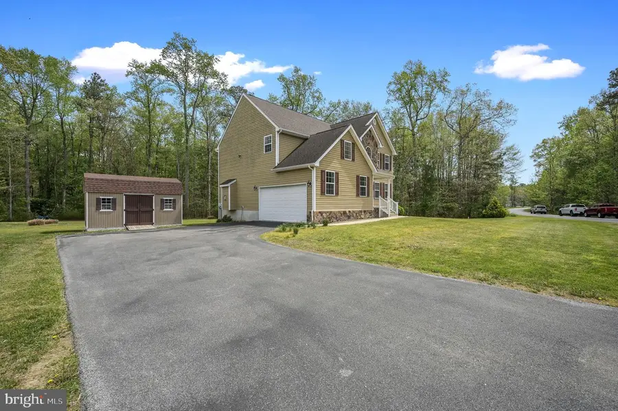 141 Hunters Run Blvd, Felton, DE 19943 - #2