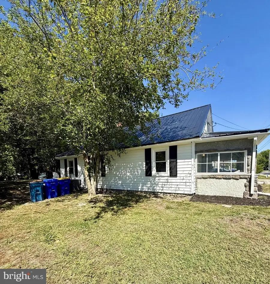 118 W Milby St, Harrington, DE 19952 - #3