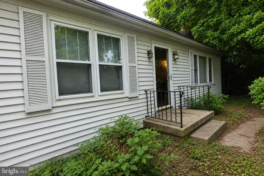 730 E Division St, Dover, DE 19901 - #2