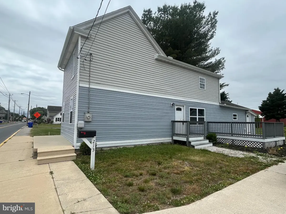213 S West St, Harrington, DE 19952 - #1