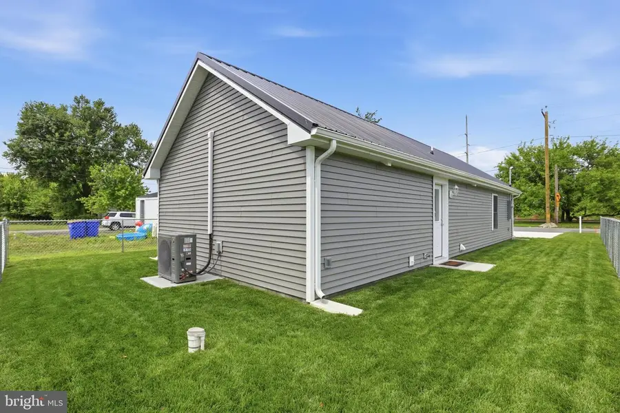 16 S Railroad Ave, Greenwood, DE 19950 - #3