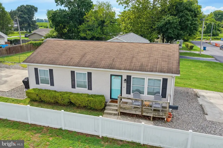 314 Broad St, Wyoming, DE 19934 - #2