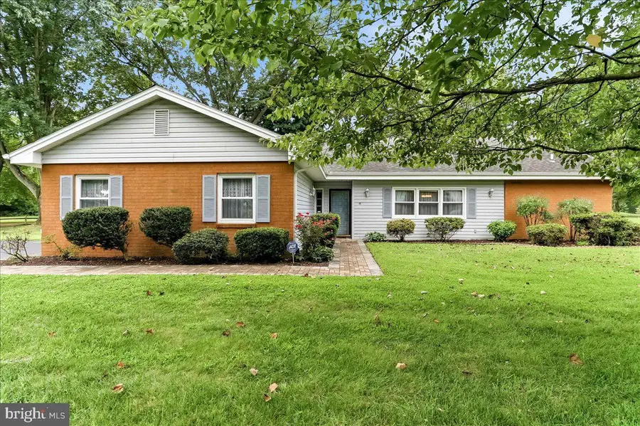 1 W Fairways Cir, Smyrna, DE 19977 - #2