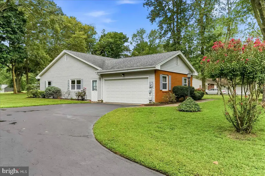 1 W Fairways Cir, Smyrna, DE 19977 - #3