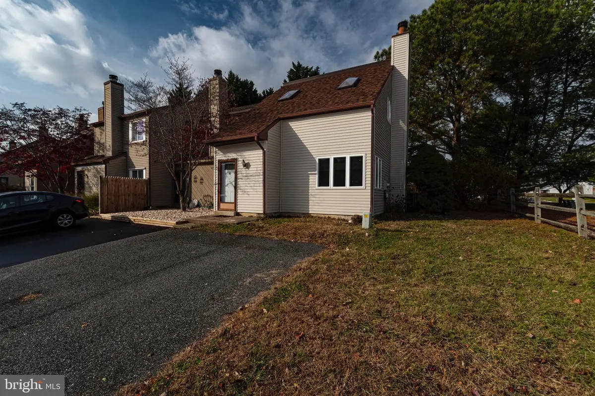 59 Valley Cir, Newark, DE 19711 - Image #1