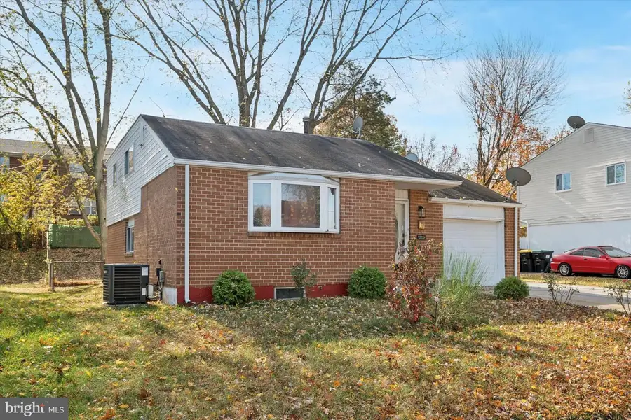 44 E Bellamy Dr, New Castle, DE 19720 - Image #3