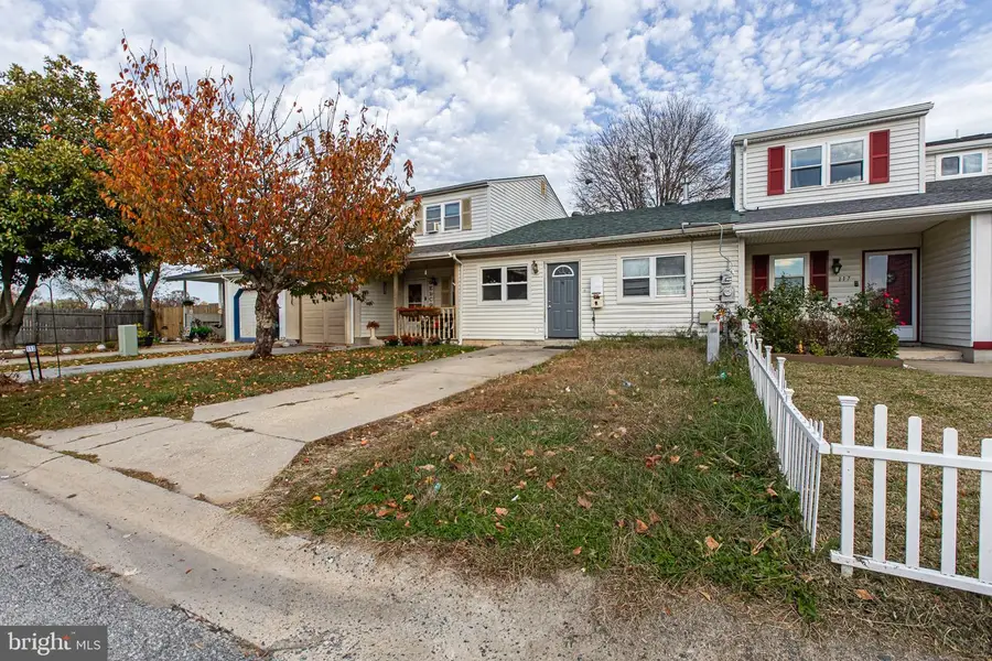 115 E Beaver Ct, Bear, DE 19701 - Image #2