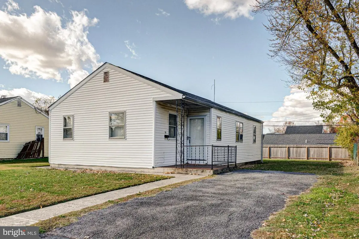 321 Bassett Ave, New Castle, DE 19720 - Image #1