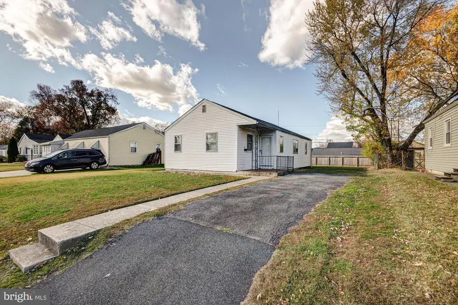 321 Bassett Ave, New Castle, DE 19720 - Image #2