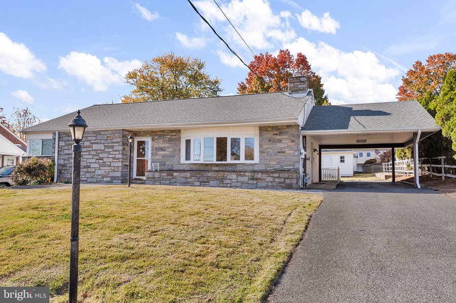 206 School House Ln, Wilmington, DE 19809 - Image #2