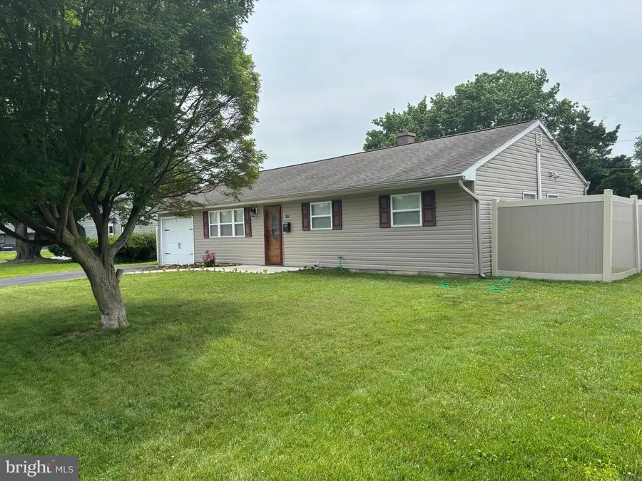 901 Birchwood Dr, Newark, DE 19713 - Image #2