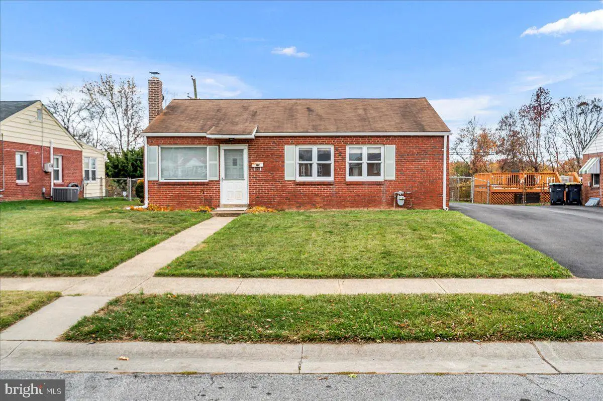 327 Pennewill Dr, New Castle, DE 19720 - Image #1