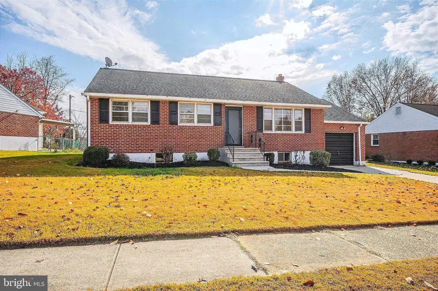 2211 Saint James Dr, Wilmington, DE 19808 - Image #2