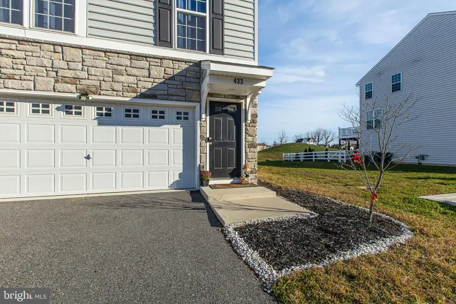 433 Wyatt Dr, Townsend, DE 19734 - Image #3