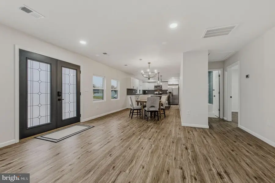 48 Chippendale Cir, Newark, DE 19713 - Image #2