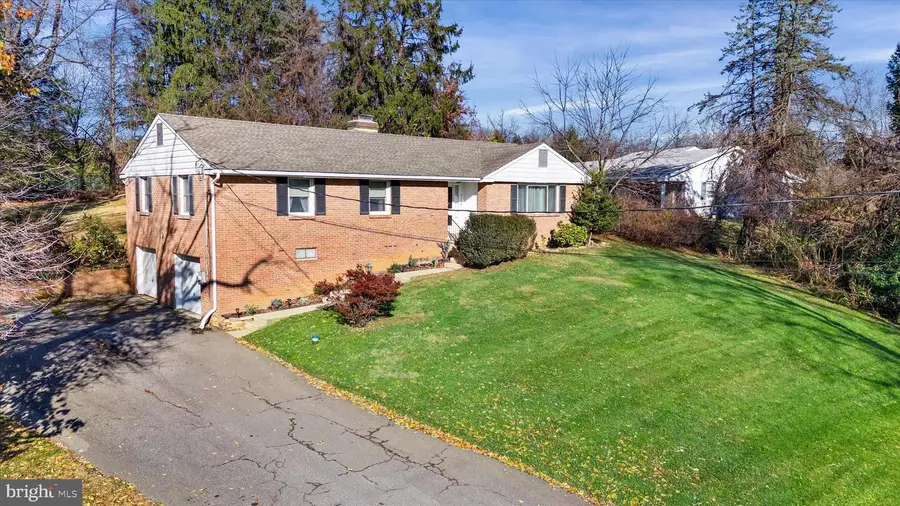213 Valley Ln, Hockessin, DE 19707 - Image #2