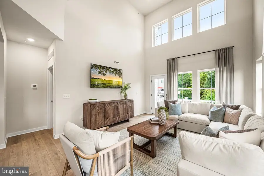 553 Arrowgrass Ln, New Castle, DE 19720 - Image #2