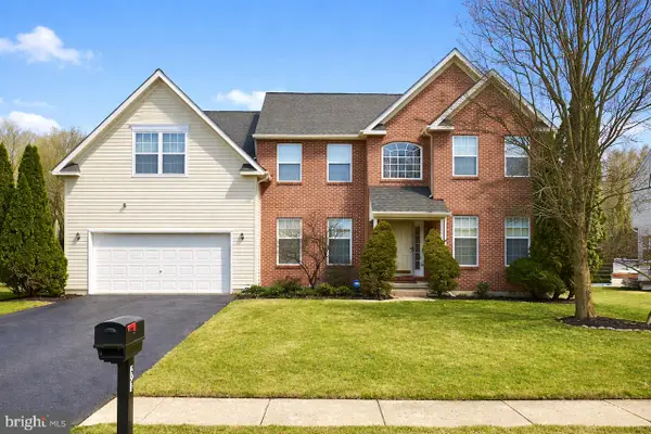 61 Rose Hill Dr, BEAR, DE 19701