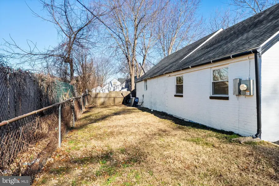 8 Delmar St, New Castle, DE 19720 - #3