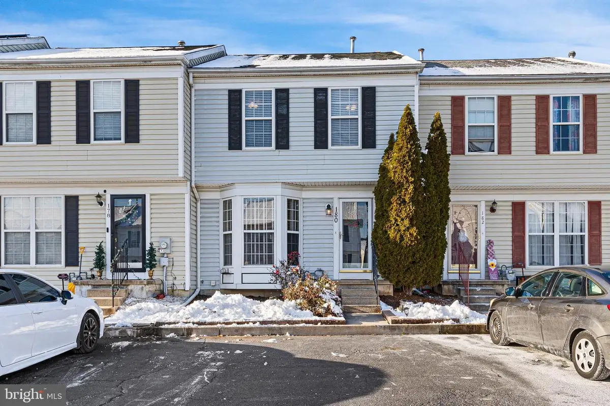 180 Darling St, Newark, DE 19702 - #1