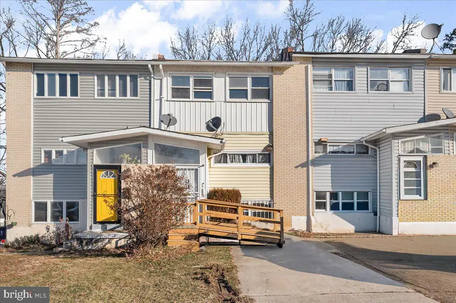 55 Oakmont Dr, New Castle, DE 19720 - #2