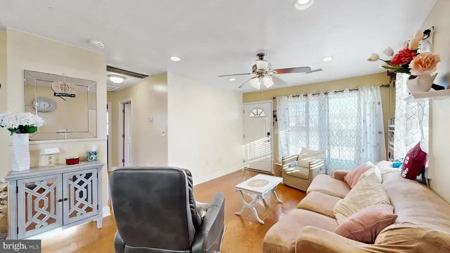 11 Pierson Pl, New Castle, DE 19720 - Image #2