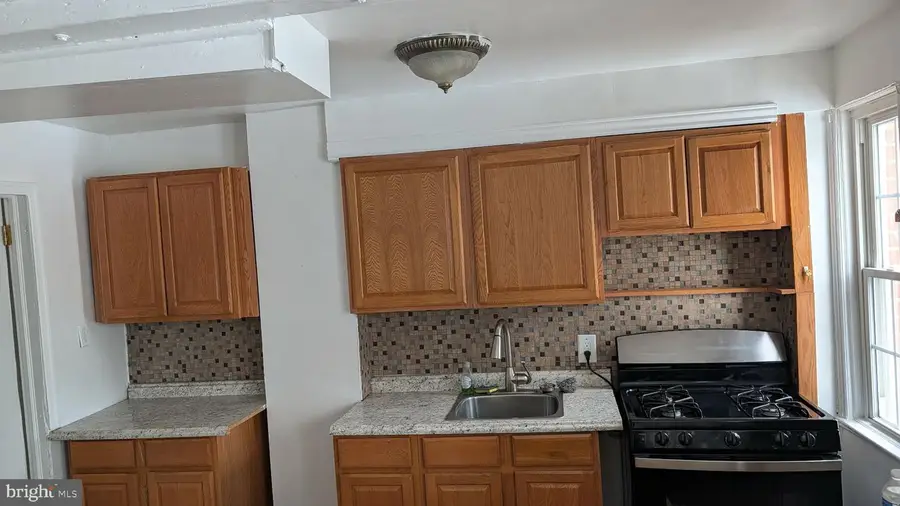 916 Dover Ave, Elsmere, DE 19805 - #2