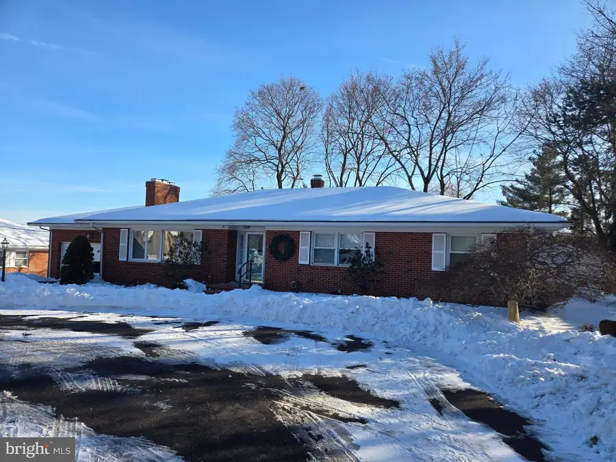 289 W Chestnut Hill Rd, Newark, DE 19713 - Image #2