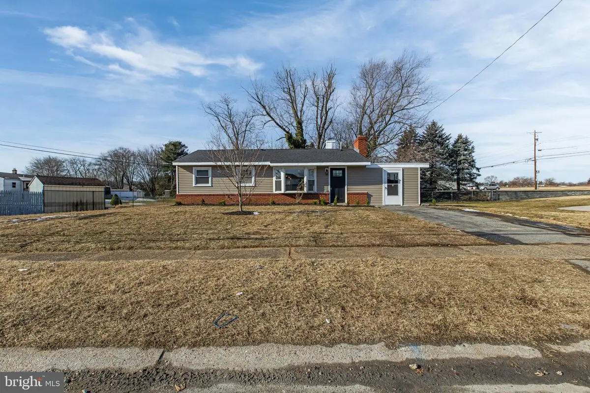 70 Prangs Ln, New Castle, DE 19720 - Image #1