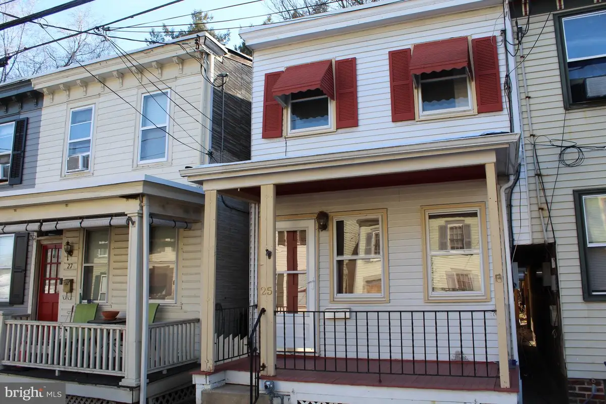 25 E 4th St, New Castle, DE 19720 - Image #1