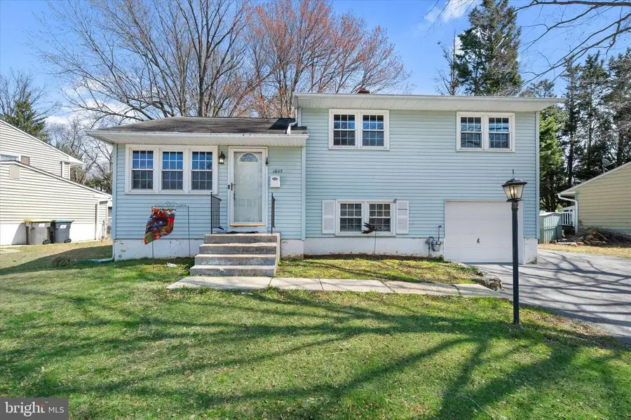 1045 Wagoner Dr, Wilmington, DE 19805 - #3