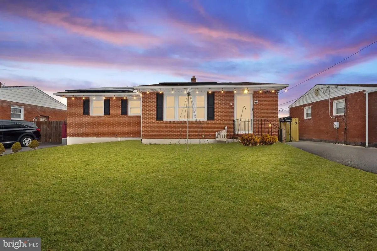 53 E Edinburgh Dr, New Castle, DE 19720 - #1