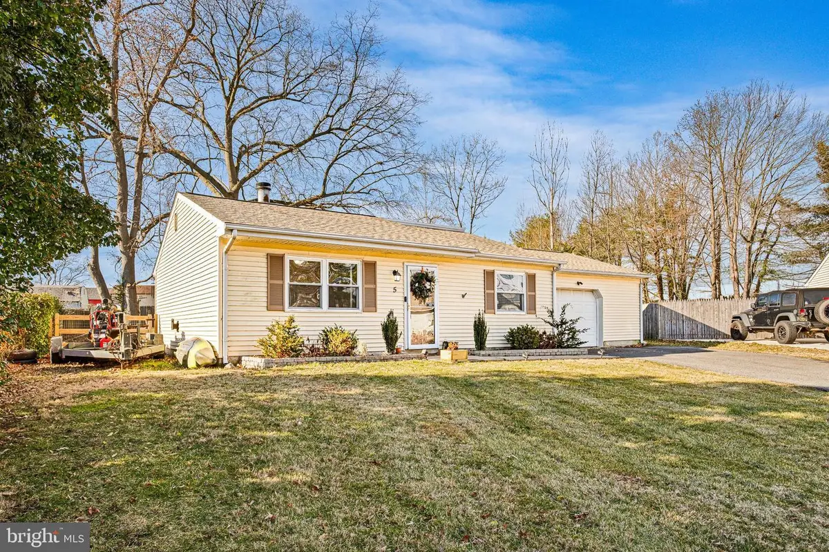 5 Sustain Ct, Newark, DE 19713 - #1
