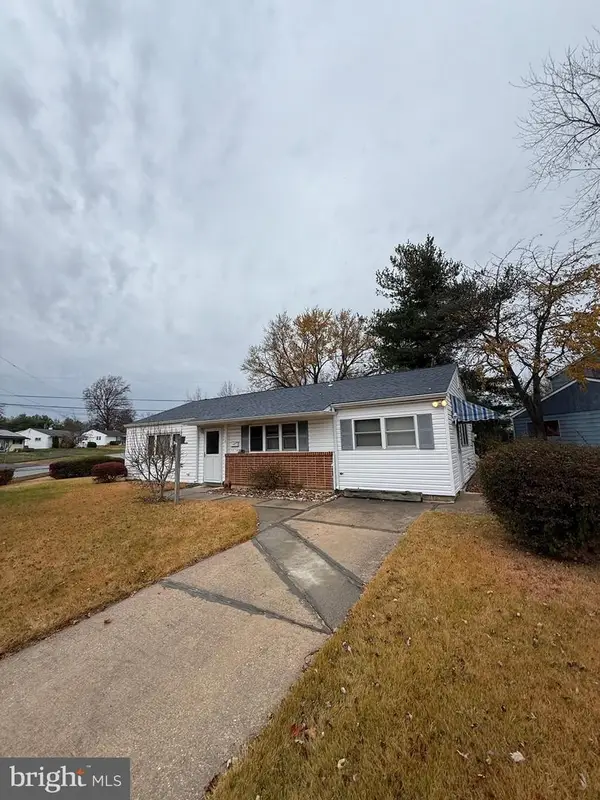 10 Midfield Rd, NEW CASTLE, DE 19720