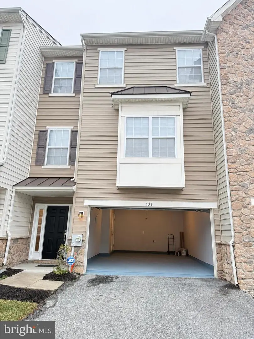 434 Jacobsen Dr, Newark, DE 19702 - #3