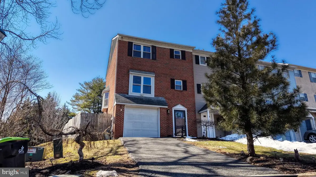 15 Ingrid Ct, Wilmington, DE 19808 - #1