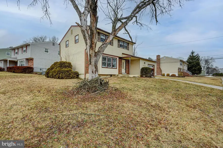 214 Darwin Dr, Newark, DE 19711 - #2