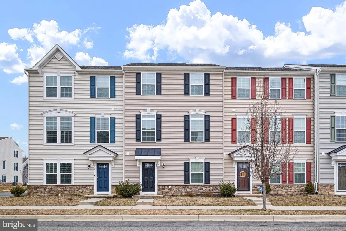 211 Lake Seymour Dr, Middletown, DE 19709 - #1