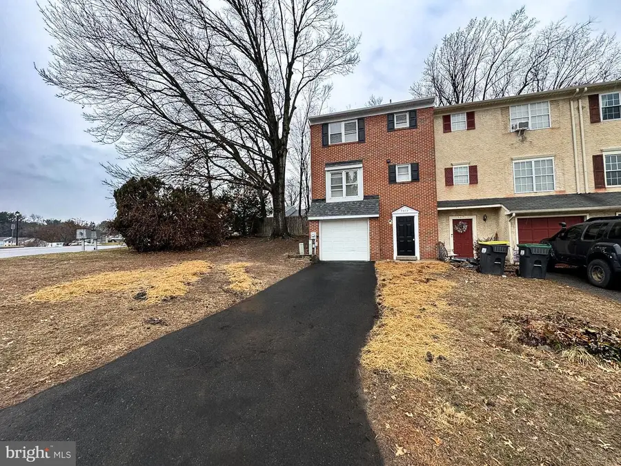 5073 E Woodmill Dr, Wilmington, DE 19808 - #2